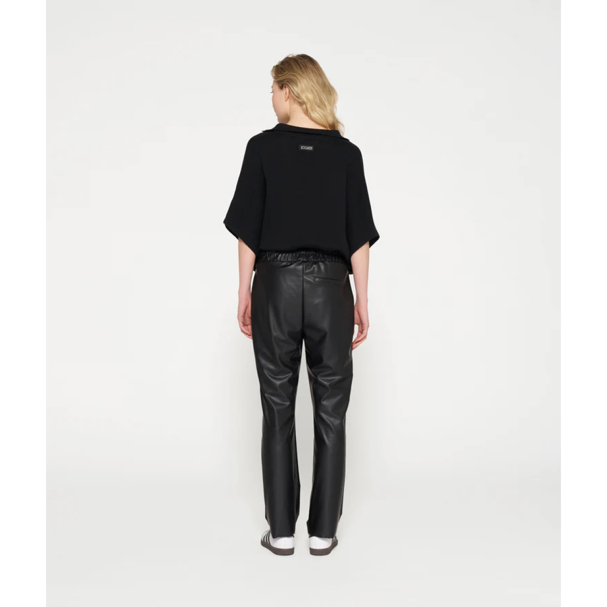 leather look flared pants – Bild 4