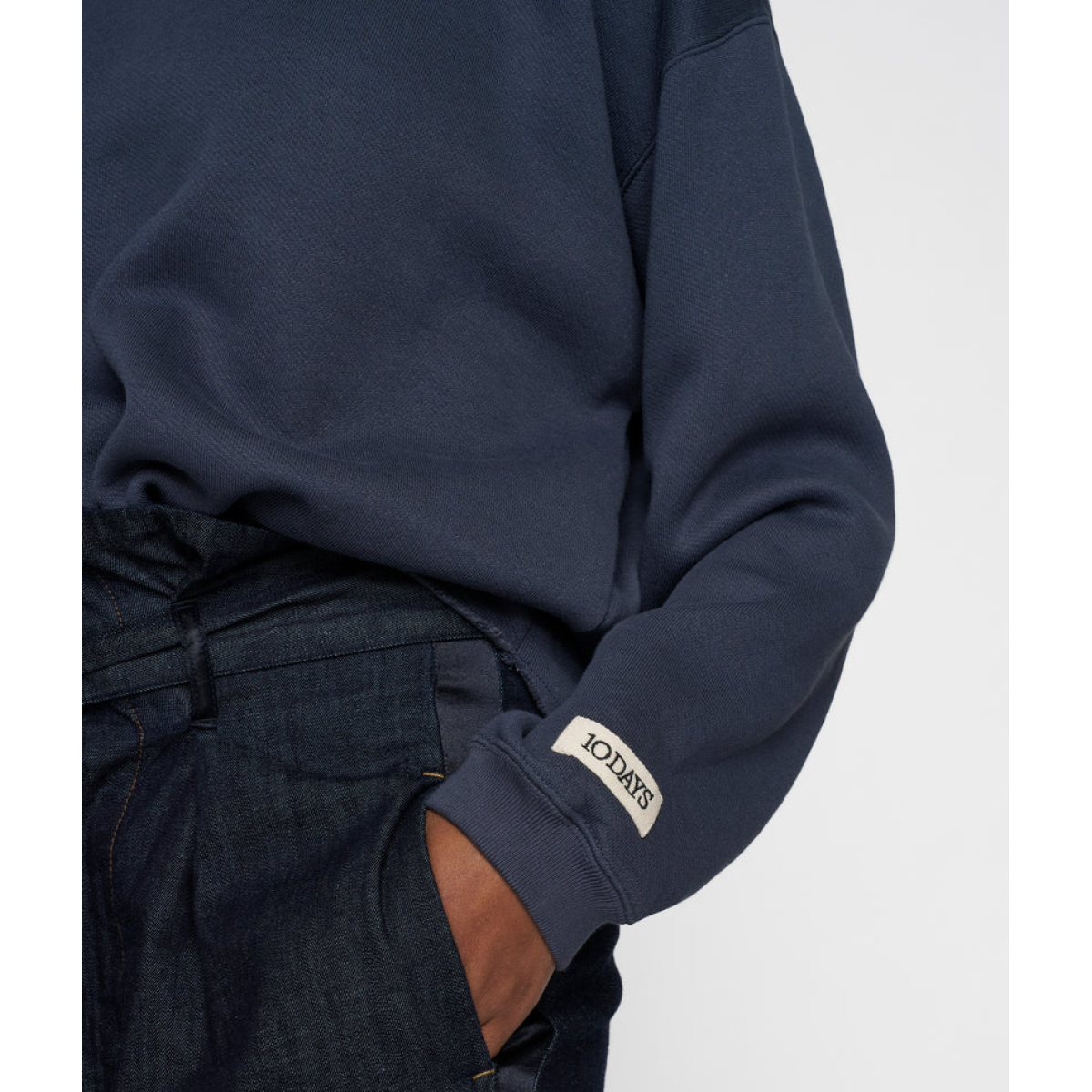 rw2 Raw Edge Statement Sweater yale blue – Bild 2