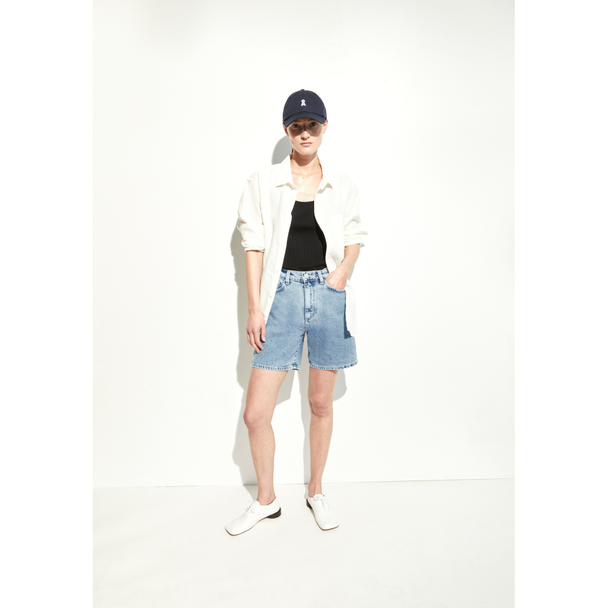 30006235-1958 (2) (1) SHEAARI Jeans Shorts aus Hanf-Mix – Bild 5