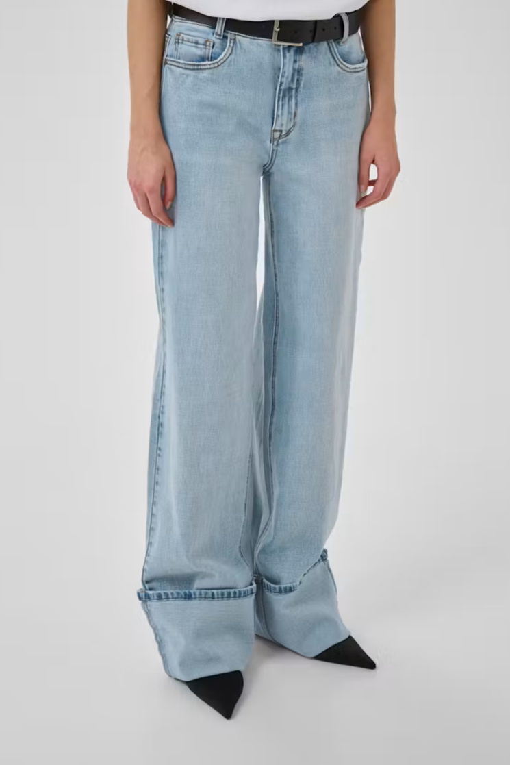 ad81db5f-8cae-466d-b600-0cf31eb29249 MW Dikan Jeans – Bild 1