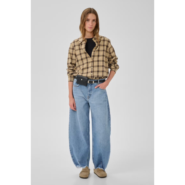Lucy MW Loose Barrel Jeans